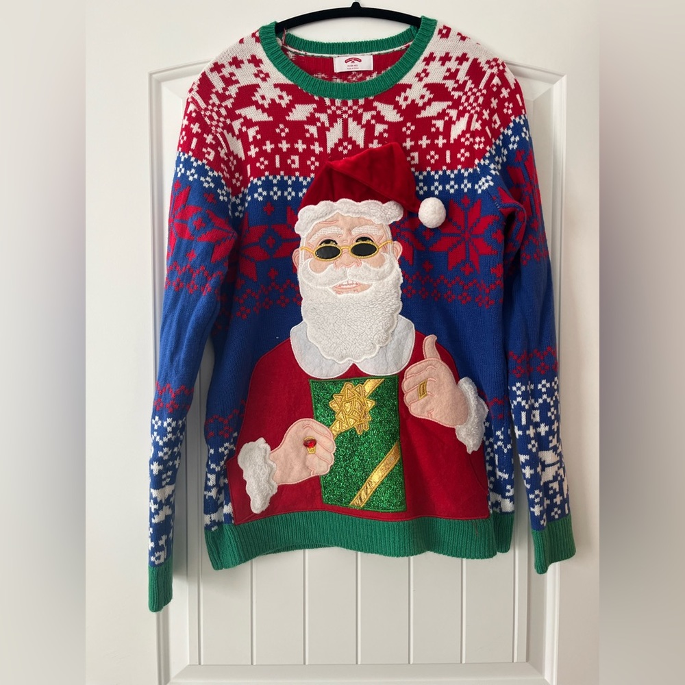 Holiday Time medium Santa holiday sweater size medium colorful